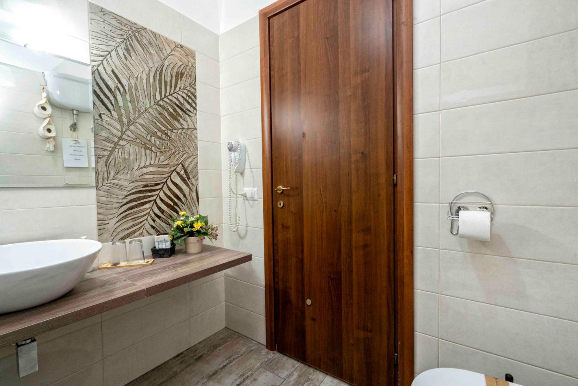 Rodoflor Rooms กาสเตลลัมมาเร ดิ สตาเบีย ภายนอก รูปภาพ