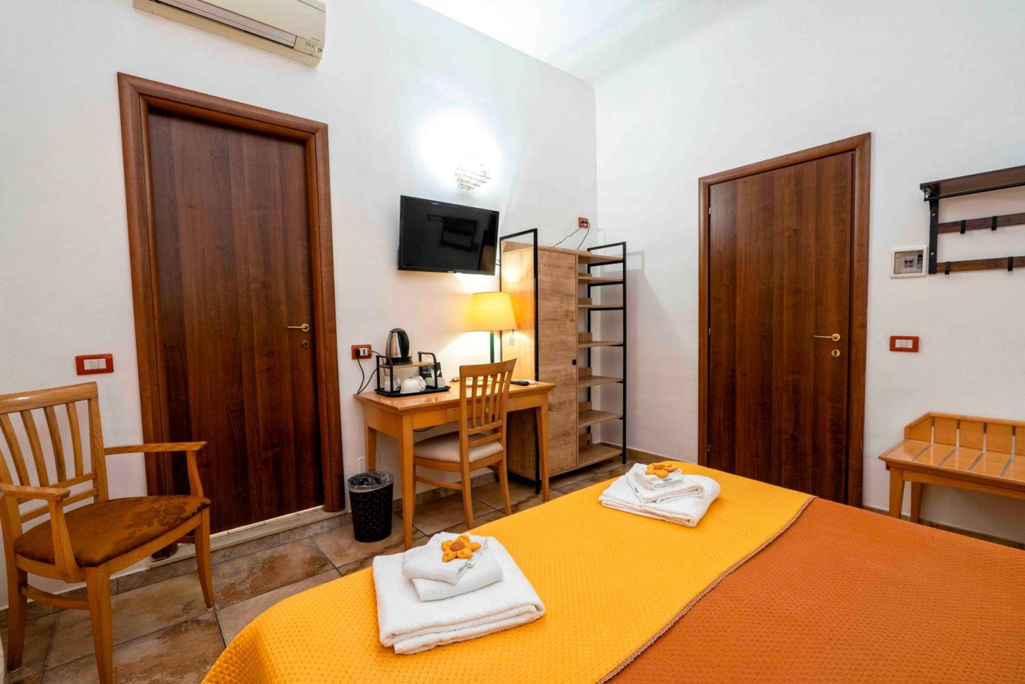 Rodoflor Rooms กาสเตลลัมมาเร ดิ สตาเบีย ภายนอก รูปภาพ